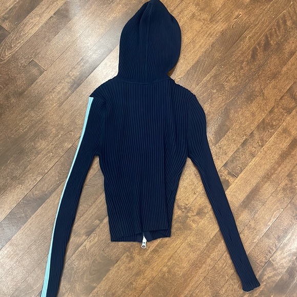 Fitted zip up - Picture 5 of 5